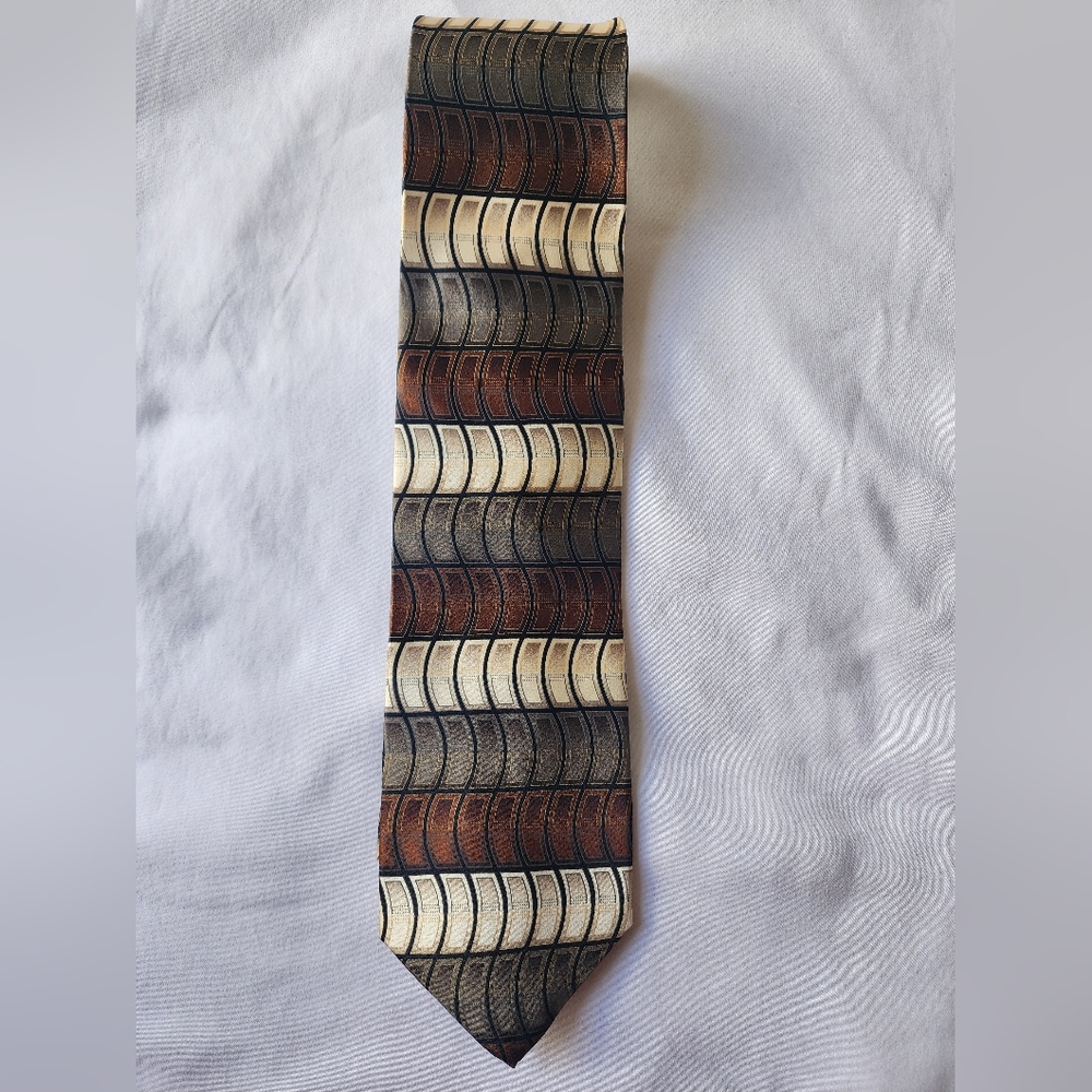 Haggar Necktie, Men's Multicolored Wavy Stripes 100% Silk Hand Made Tie 61"x4"
